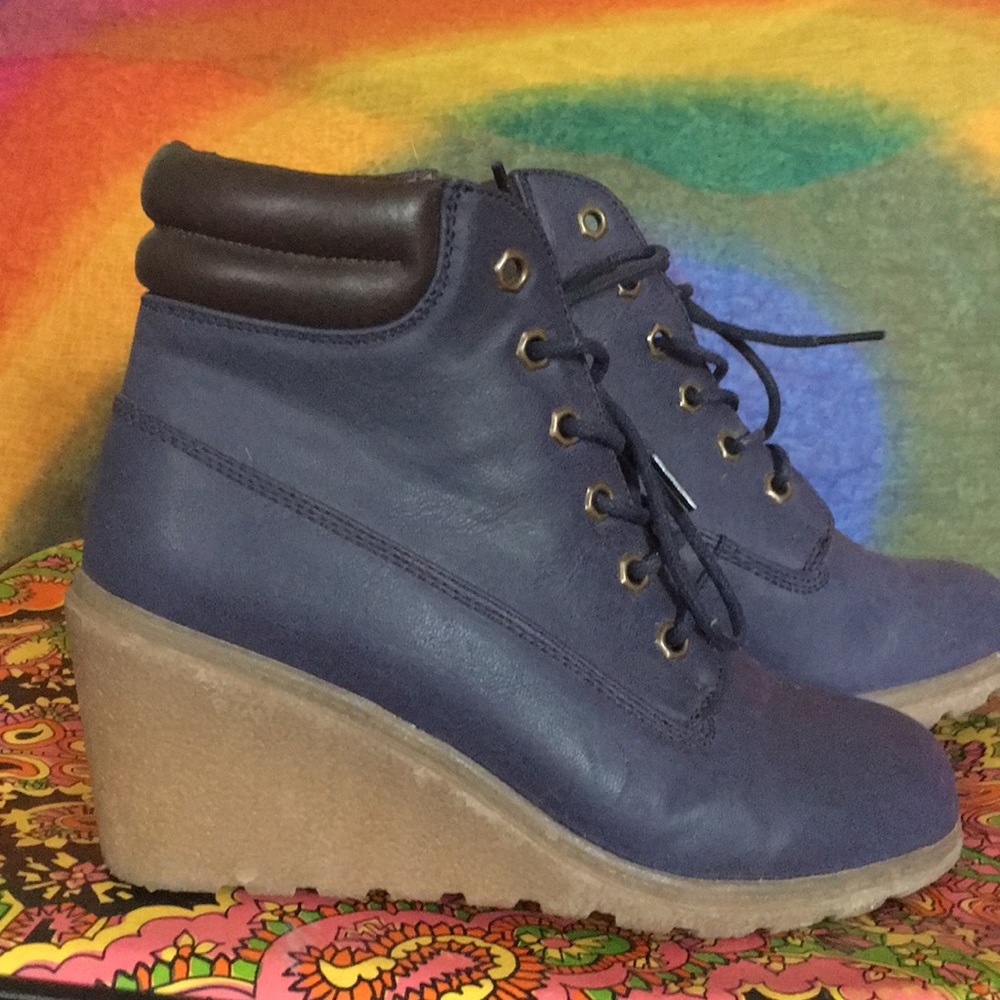 Navy wedge booties.